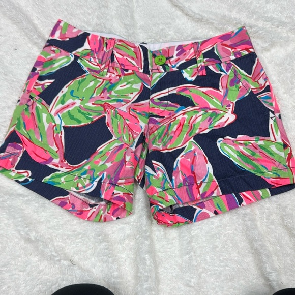 Lilly Pulitzer Callahan Shorts - Picture 1 of 8